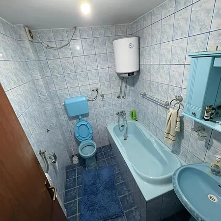 Varos Apartment